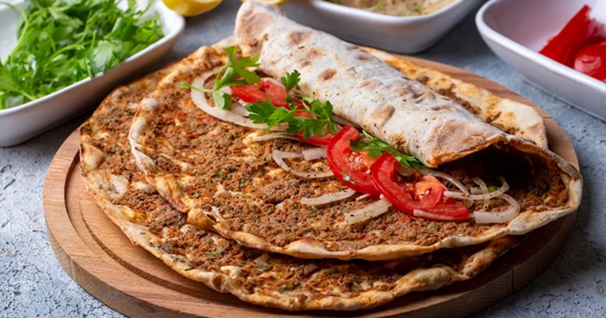 Pide / Lahmacun